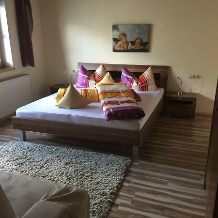 Apartament Hoerhager *